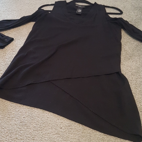 Black cold shoulder top - Picture 8 of 10